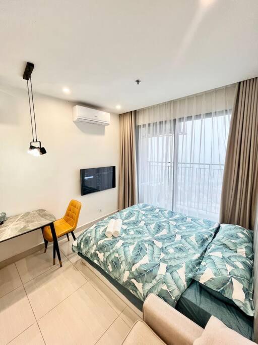 Căn hộ Vinhomes Smartcity- Ho Dich Vu - Zhomestay 13216 *